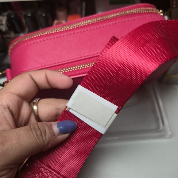 NWT Valentino Orlandi Pink Double Zip Cross body Camera Bag Logo Strap RV $159 - Picture 5 of 8